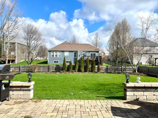 2717 Berman Road, North Aurora, IL 60542