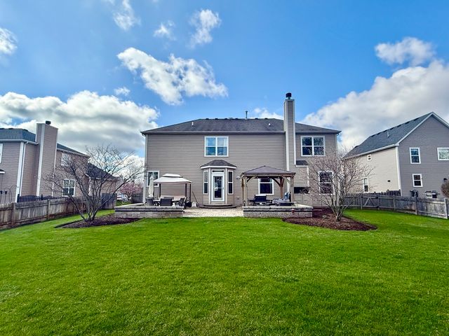 2717 Berman Road, North Aurora, IL 60542