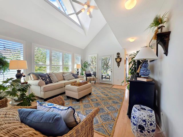 1608 Harbor Dr., North Myrtle Beach, SC 29582