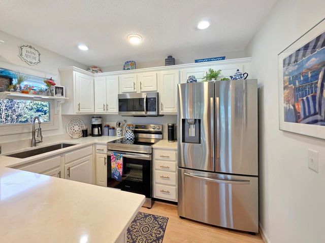 1608 Harbor Dr., North Myrtle Beach, SC 29582