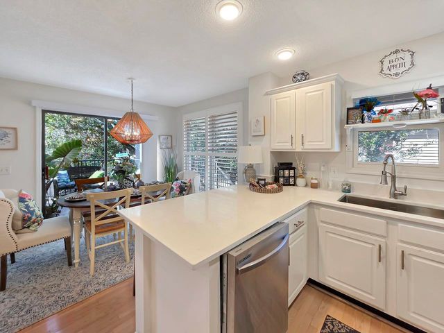 1608 Harbor Dr., North Myrtle Beach, SC 29582