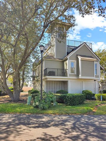 1608 Harbor Dr., North Myrtle Beach, SC 29582