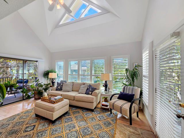 1608 Harbor Dr., North Myrtle Beach, SC 29582