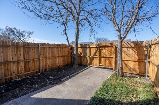 2813 Wimbledon Court B, Garland, TX 75041