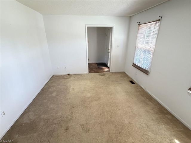 3017 Wendover Avenue, Greensboro, NC 27405