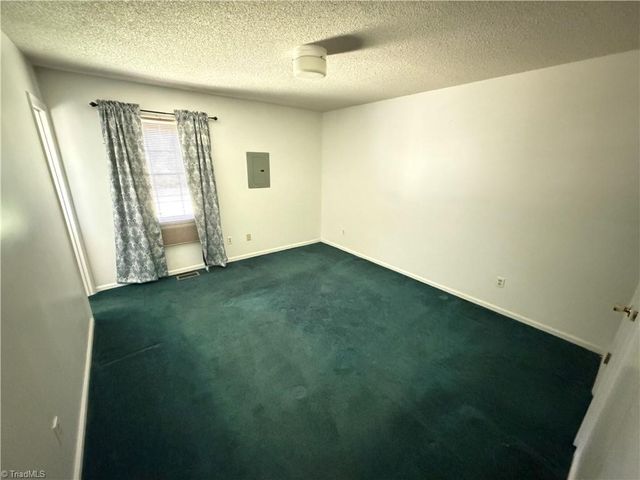 3017 Wendover Avenue, Greensboro, NC 27405