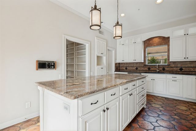7211 Lavendale Circle, Dallas, TX 75230
