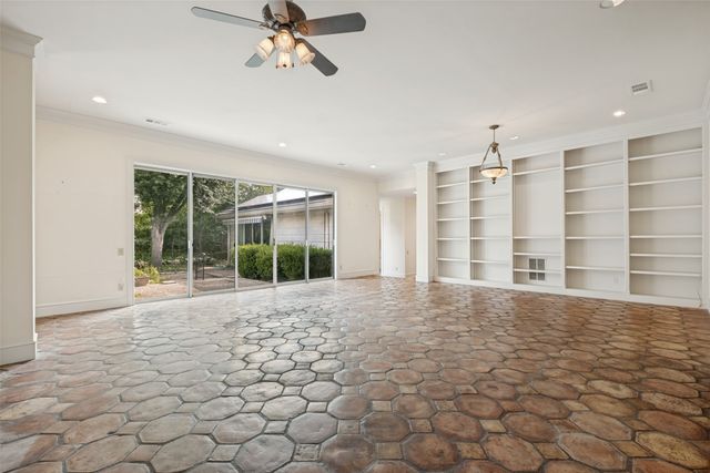 7211 Lavendale Circle, Dallas, TX 75230