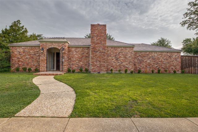 7211 Lavendale Circle, Dallas, TX 75230