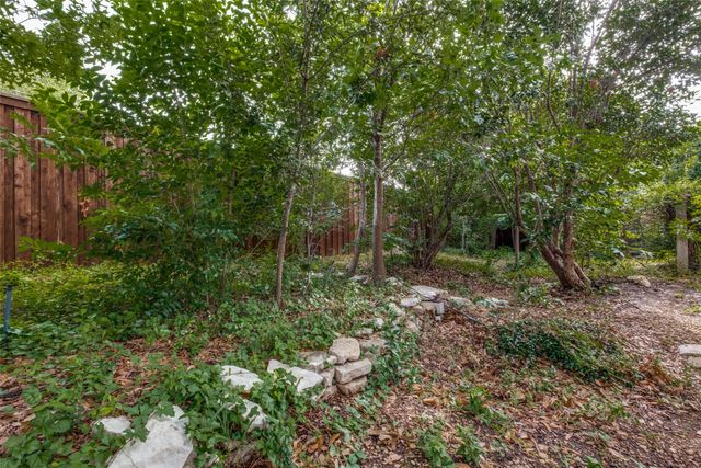 7211 Lavendale Circle, Dallas, TX 75230