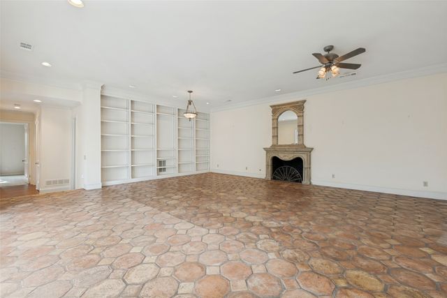7211 Lavendale Circle, Dallas, TX 75230