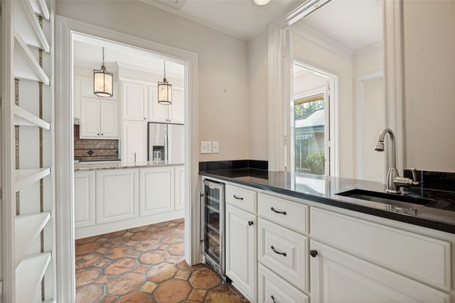 7211 Lavendale Circle, Dallas, TX 75230