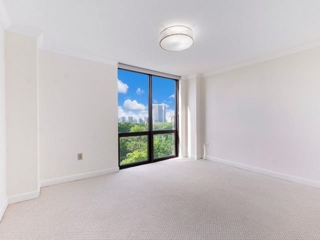 2870 Pharr Court South NW 1405, Atlanta, GA 30305