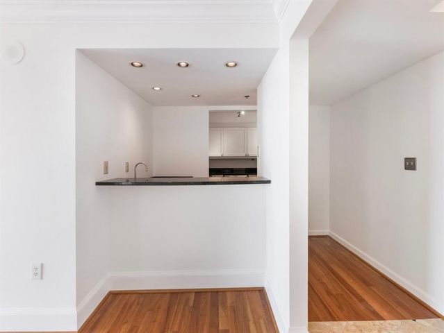 2870 Pharr Court South NW 1405, Atlanta, GA 30305