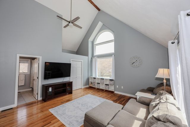 2 Natalie Rd, Chelmsford, MA 01824