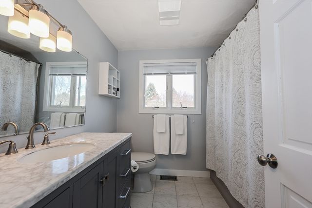 2 Natalie Rd, Chelmsford, MA 01824