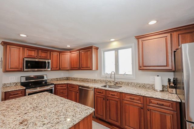 2 Natalie Rd, Chelmsford, MA 01824