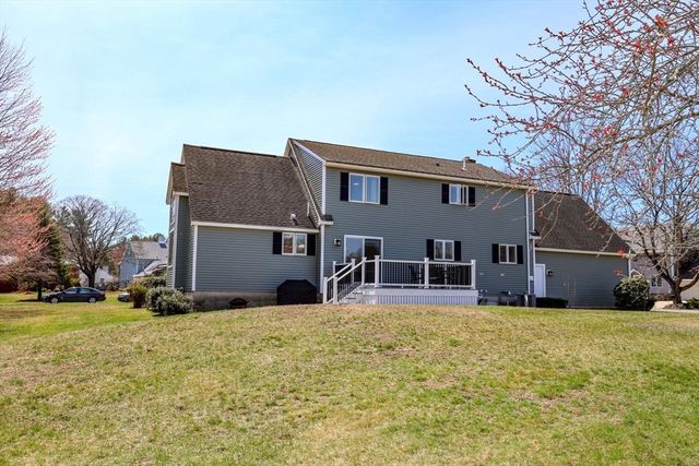 2 Natalie Rd, Chelmsford, MA 01824