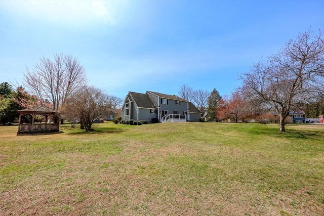2 Natalie Rd, Chelmsford, MA 01824