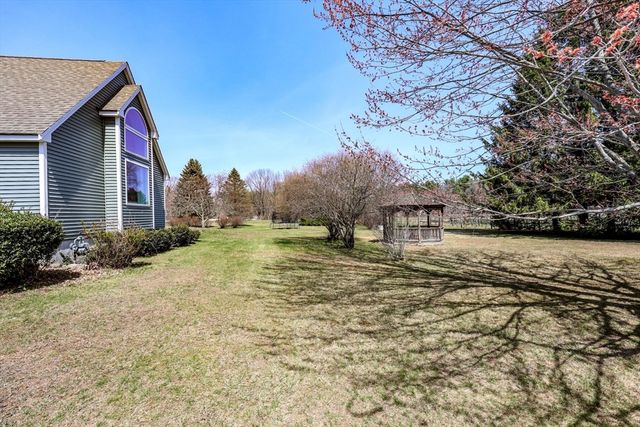 2 Natalie Rd, Chelmsford, MA 01824