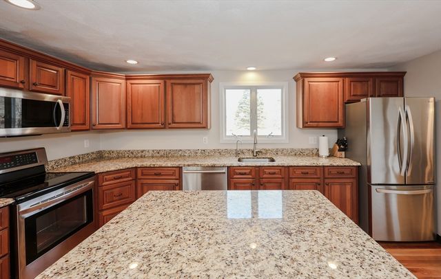 2 Natalie Rd, Chelmsford, MA 01824