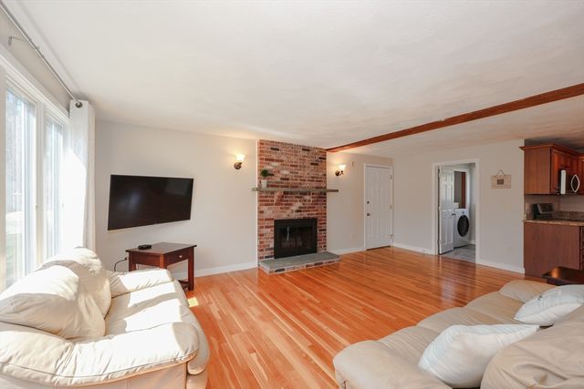 2 Natalie Rd, Chelmsford, MA 01824