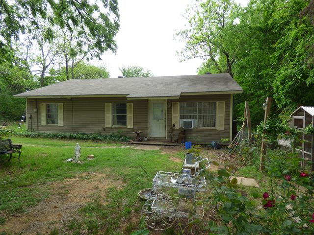 511 W Pecan Street, Aubrey, TX 76227