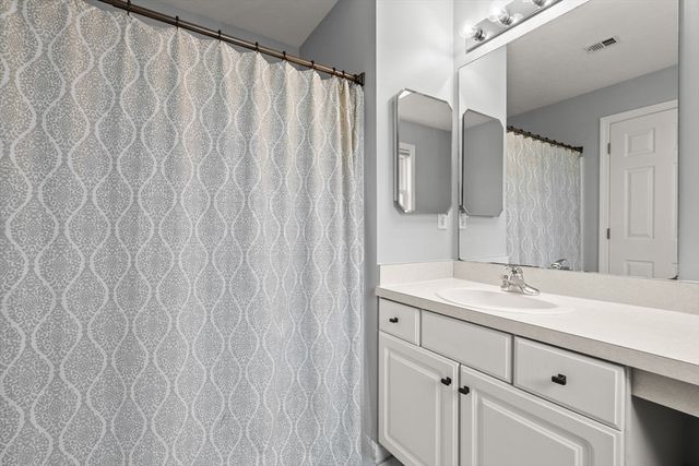 324 Tilden Commons Ln 324, Braintree, MA 02184