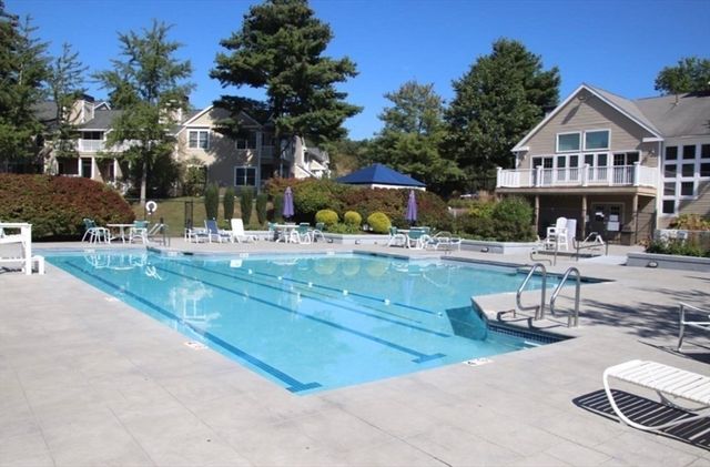 324 Tilden Commons Ln 324, Braintree, MA 02184