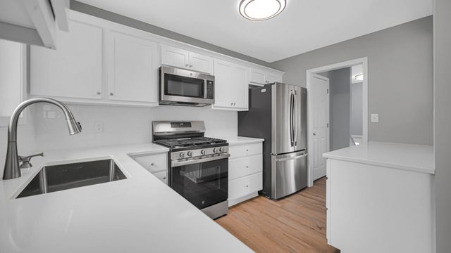 5939 W Van Gogh Trail, La Porte, IN 46350