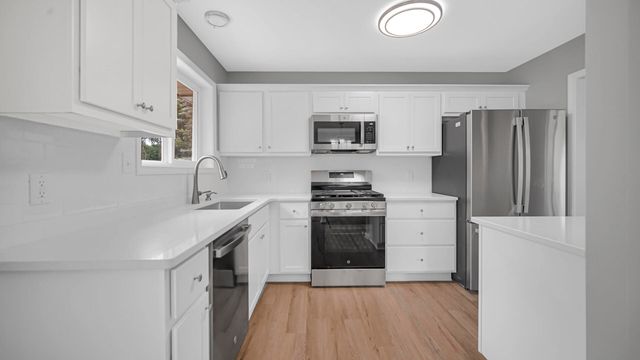 5939 W Van Gogh Trail, La Porte, IN 46350