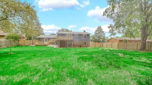 5939 W Van Gogh Trail, La Porte, IN 46350