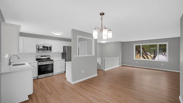 5939 W Van Gogh Trail, La Porte, IN 46350