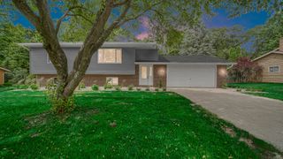 5939 W Van Gogh Trail, La Porte, IN 46350