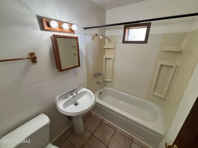 837 W Tipton Drive, Tucson, AZ 85705