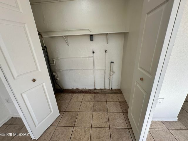 837 W Tipton Drive, Tucson, AZ 85705