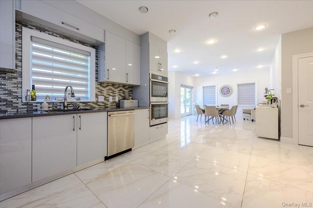345 Washington Avenue, Cedarhurst, NY 11516