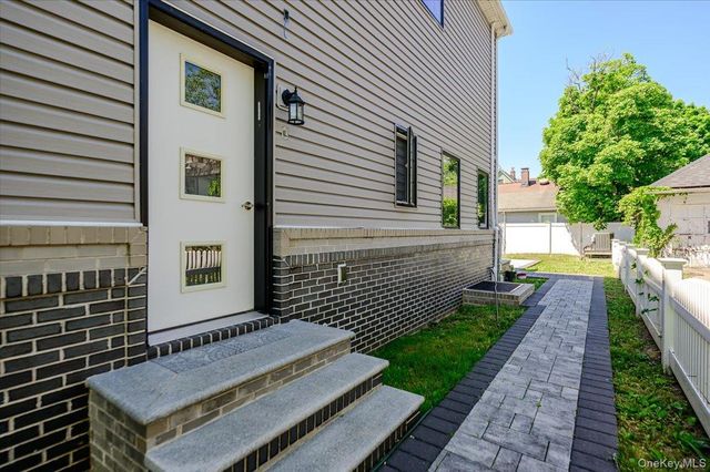 345 Washington Avenue, Cedarhurst, NY 11516