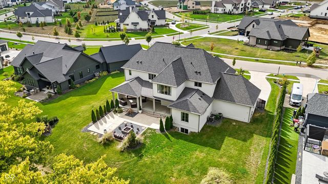 5130 Melbourne Place, Zionsville, IN 46077