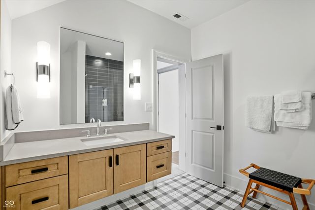 5130 Melbourne Place, Zionsville, IN 46077