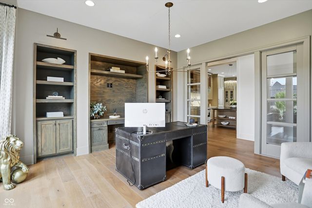 5130 Melbourne Place, Zionsville, IN 46077