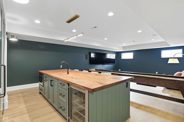 5130 Melbourne Place, Zionsville, IN 46077
