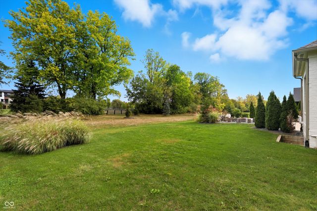 5130 Melbourne Place, Zionsville, IN 46077