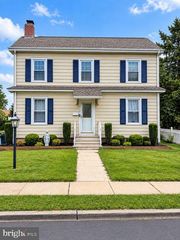 272 MAIN ST, Hamilton Twp, NJ 08620