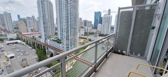 690 SW 1st Ct 2711, Miami, FL 33130