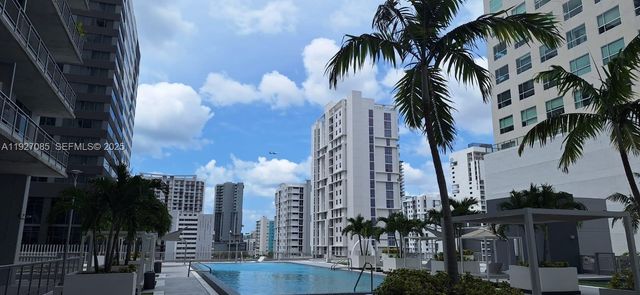 690 SW 1st Ct 2711, Miami, FL 33130