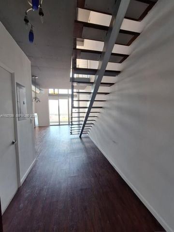 690 SW 1st Ct 2711, Miami, FL 33130