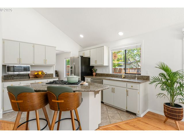 5958 Ne Ray Cir, Hillsboro, OR 97124