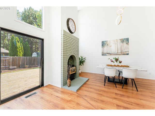 5958 Ne Ray Cir, Hillsboro, OR 97124