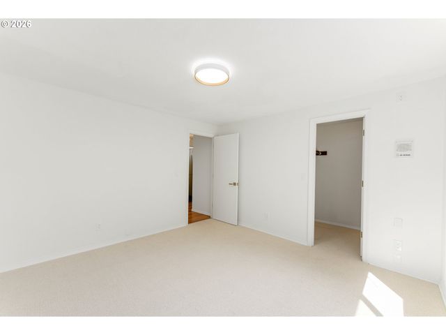 5958 Ne Ray Cir, Hillsboro, OR 97124